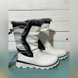 NEW, Never Worn, Jambu
Women's Fuji Water Resistant Boots size 7